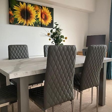 Beautiful 2 Bedroom Flat Overlooking Golf Course Carnoustie Extérieur photo