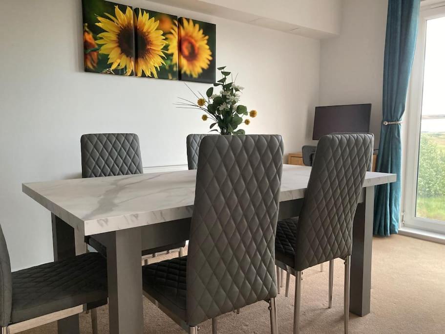 Beautiful 2 Bedroom Flat Overlooking Golf Course Carnoustie Extérieur photo
