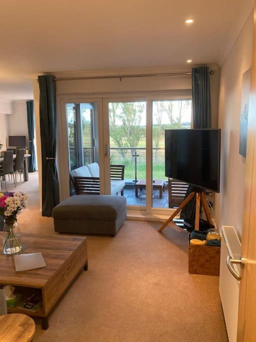 Beautiful 2 Bedroom Flat Overlooking Golf Course Carnoustie Extérieur photo