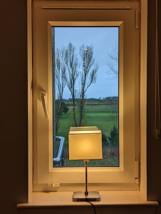 Beautiful 2 Bedroom Flat Overlooking Golf Course Carnoustie Extérieur photo